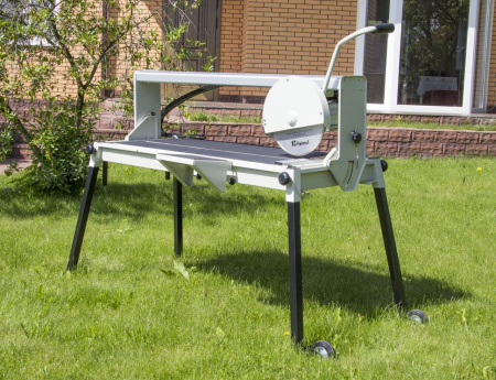 Электрический плиткорез Helmut FS300