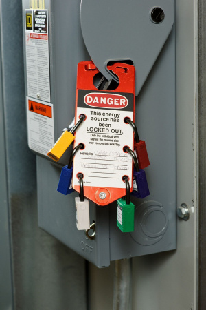 Множитель замковый алюминиевый с этикеткой