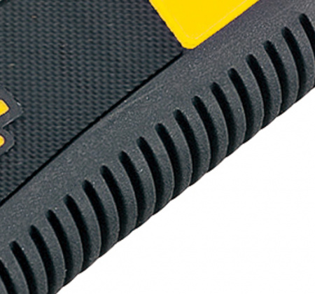 Нож LC-561 GRI, 18 мм с обрезиненным корпусом и автофиксацией лезвия TAJIMA LC561B/Y1