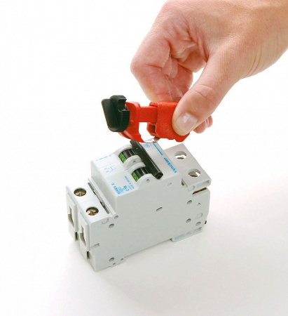 Блокиратор полюсных автоматов TBLO