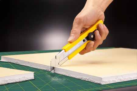 Нож с выдвижным лезвием и резиновыми накладками, 25мм	OL-H-1
Обратная связь