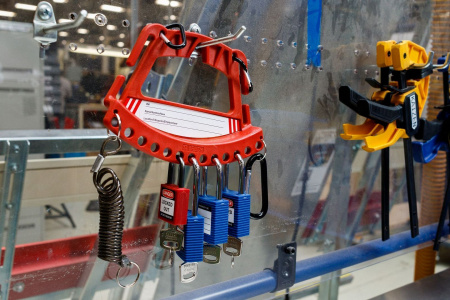 Держатель для замков и бирок поясной