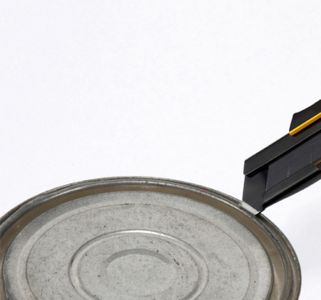 Нож DRIVER CUTTER,18 мм  с винтовым стопором TAJIMA DC501B/Y1