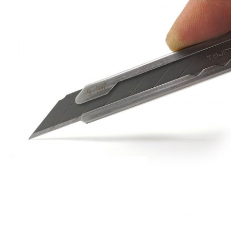 Нож трафаретный, 9 мм, с  автофиксацией + 3 лезв TAJIMA LC390