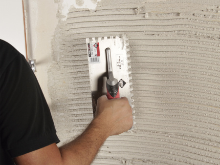 Гребёнка стальная 280х120 мм R-10 с двухкомпонентной ручкой, RUBI