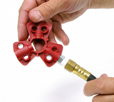 Блокиратор пневматического быстроразъёмного соединения