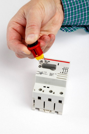 Блокиратор полюсных автоматов ABB MS325