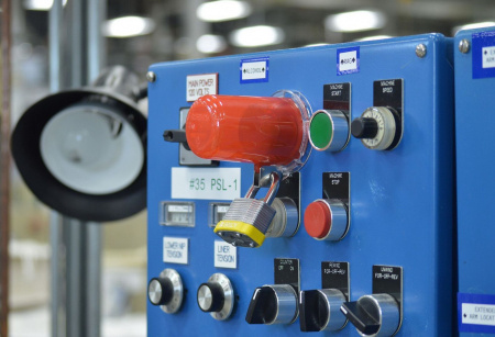 Блокираор кнопки со съемным колпачком