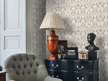 Эффект текстильных обоев с трафаретным узором