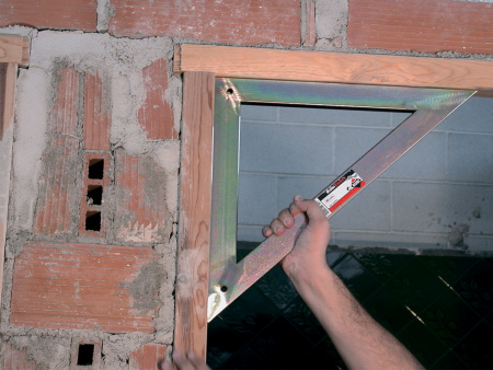 Угольник 60см RUBI