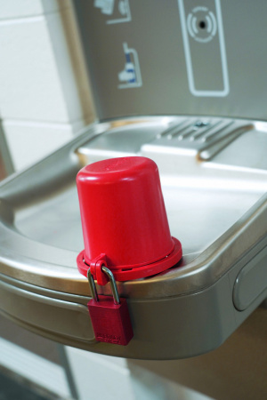 Блокиратор вентилей со съемной рукоятью