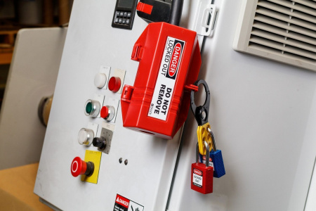 Блокиратор штепсельных разъемов