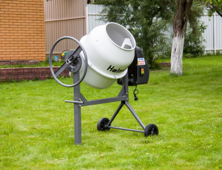 Бетономешалка Helmut BM120