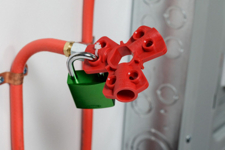 Блокиратор пневматического быстроразъёмного соединения